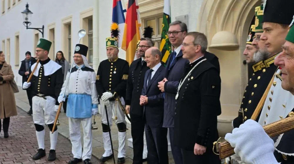 Vučić sa Šolcem obilazi rudarsku oblast u Nemačkoj (FOTO) 1