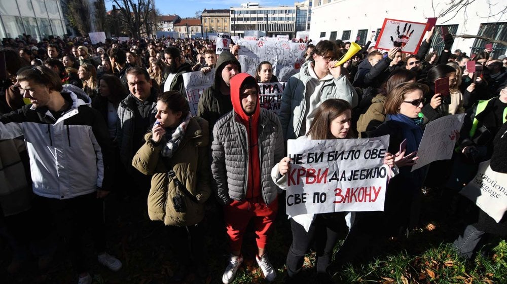 Nadstrešnica razorila i zakletvu predsednika 11