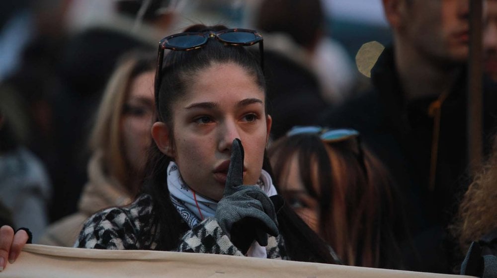 Na koji će način opozicija "ispratiti" bunt studentskih protesta? 10