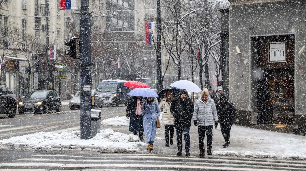 Svaki drugi poziv Hitnoj pomoći zbog padova: Kako da izbegnete povrede i prelome na poledici? 8