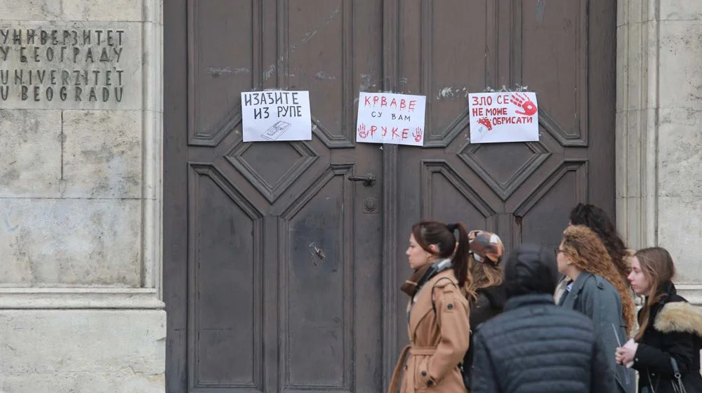 Incident ispred Fakulteta bezbednosti: Vozilo naletelo na studente i profesore tokom blokade 1