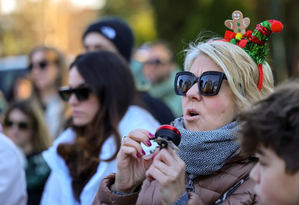 "Vazduh nam je otrov, vlast nam je gluva": U Skoplju održan protestni marš zbog zagađenja, drugi ovog meseca (FOTO) 6