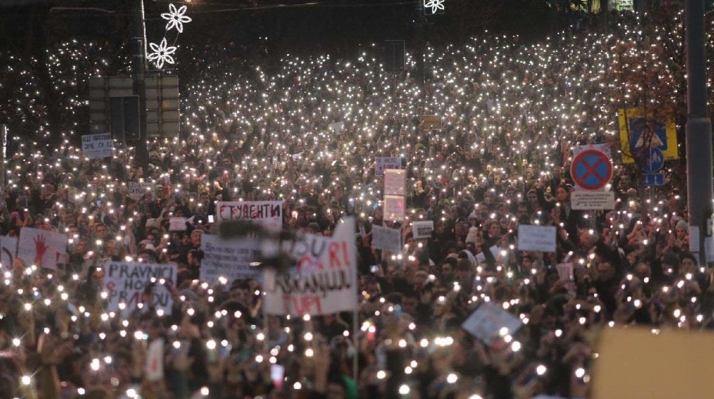 "Za SNS trenutni protesti su vrlo zbunjujući": Kako će najveći protest ikada u Srbiji uticati na političku scenu? 6