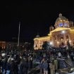 Studenti došli do Skupštine, saobraćaj na Trgu Nikole Pašića zaustavljen (FOTO) 12