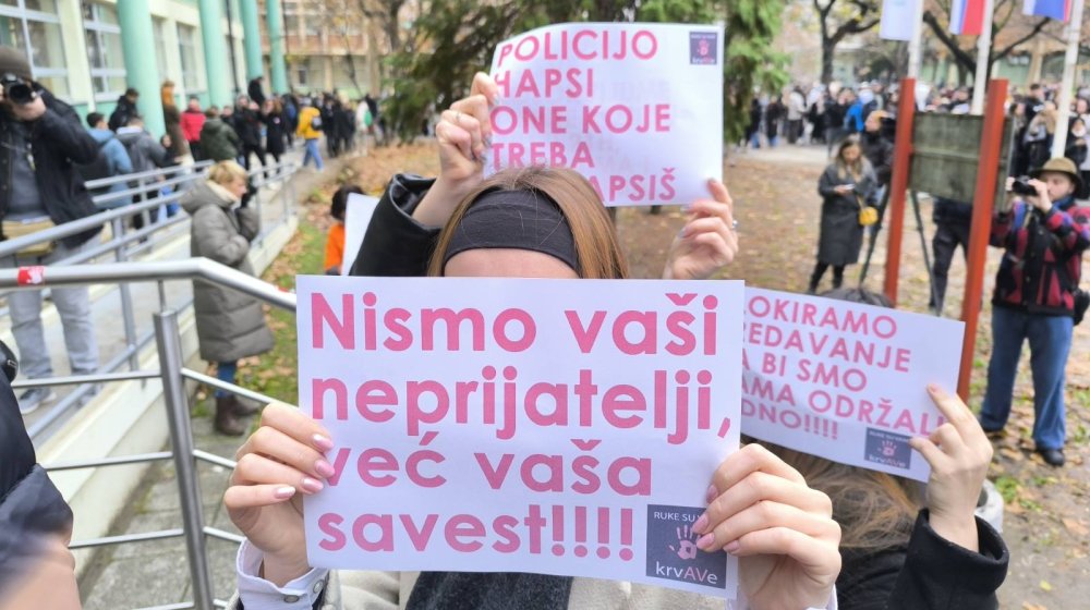 Nakon pomena studenti FTN-a u Novom Sadu započeli blokadu (FOTO, VIDEO) 1