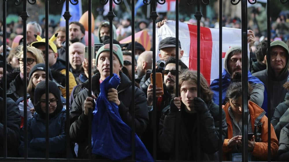 Nemačka, Francuska i Poljska osudile nasilje u Gruziji i podržale prodemokratski pokret