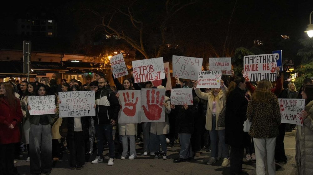 Studenti Medicinskog fakulteta u Nišu potvrdili blokadu: Traže od Nastavnog veća da ponovo odlučuje o potpunoj obustavi nastave 8