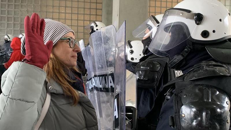 Protest, buka i incidenti na ulazu u Skupštinu Novog Sada: Milan Đurić ostaje gradonačelnik 5