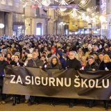 Napad u školi u Zagrebu: Sedmogodišnje dete ubijeno, hiljade u protestnoj šetnji 4