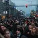 UŽIVO Protest na Slaviji, blokirane sve centralne ulice: Okupilo se više desetina hiljada ljudi, nema internet signala (FOTO, VIDEO) 5