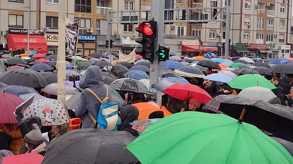 Vreme je za (u)stajanje: Kragujevački studenti pozivaju građane na sutrašnju blokadu kod Velikog parka 10