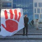 Studenti i zaposleni RTV zajedno u 15-ominutnoj tišini, policija s opremom za razbijanje demonstracija u zgradi televizije (FOTO, VIDEO) 4