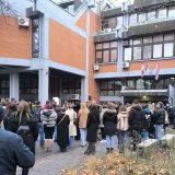 Studenti Pravnog fakulteta u Novom Sadu nastavljaju blokadu uprkos odluci da se održi januarski rok 7