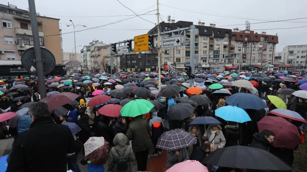 Bukvalno stojimo na raskrsnici - kakva simbolika: Pokret građana Kulturna revolucija 10