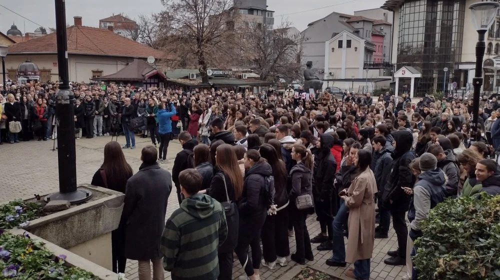 Ako se ne ispune zahtevi blokada će se nastaviti i posle raspusta: Maturanti Prve kragujevačke gimnazije 10