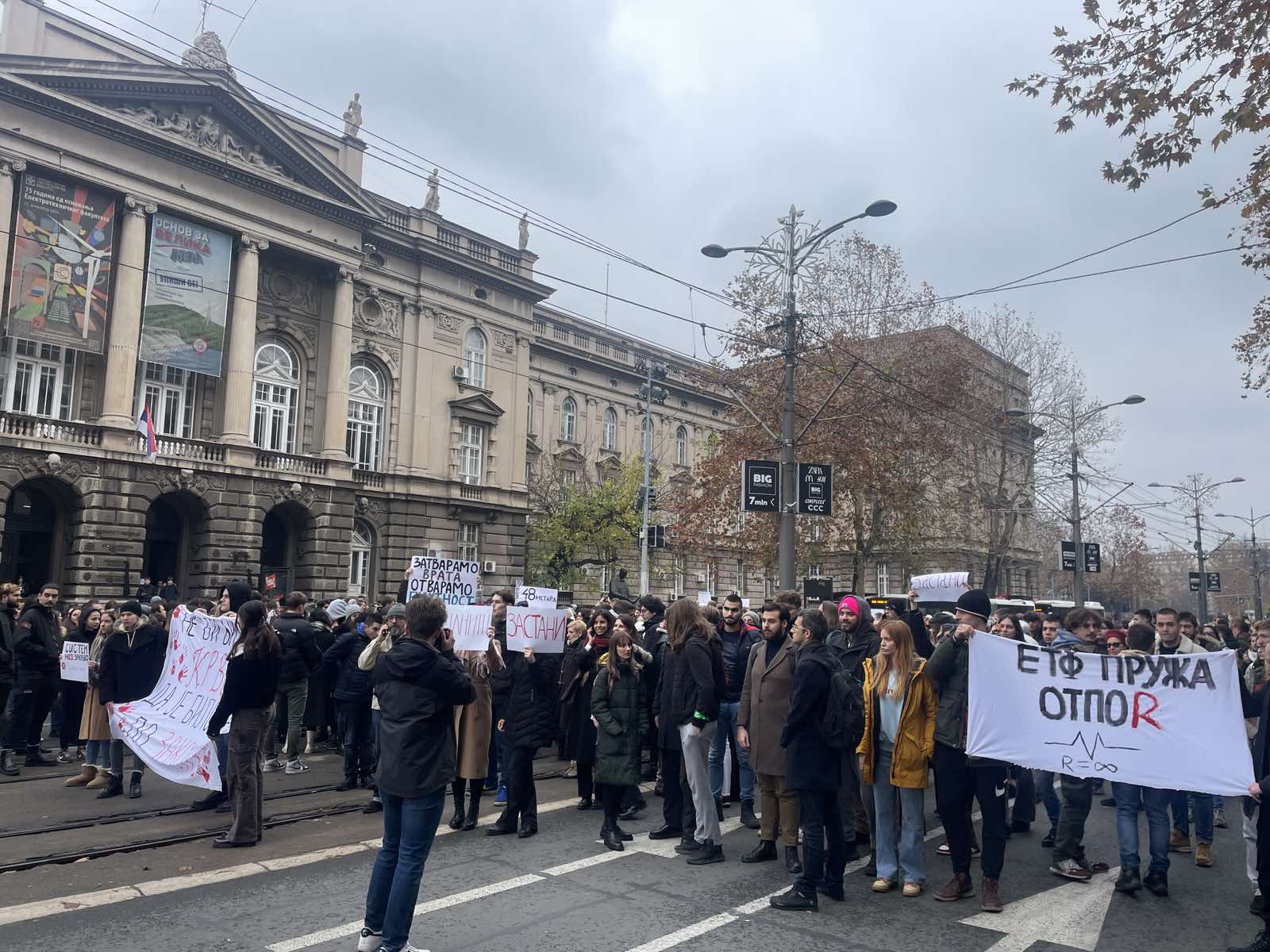 Studenti tehničkih fakulteta blokirali Bulevar na 15 minuta (FOTO/VIDEO) 2