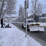 Prvi obilan sneg paralisao delove SAD (FOTO) 8