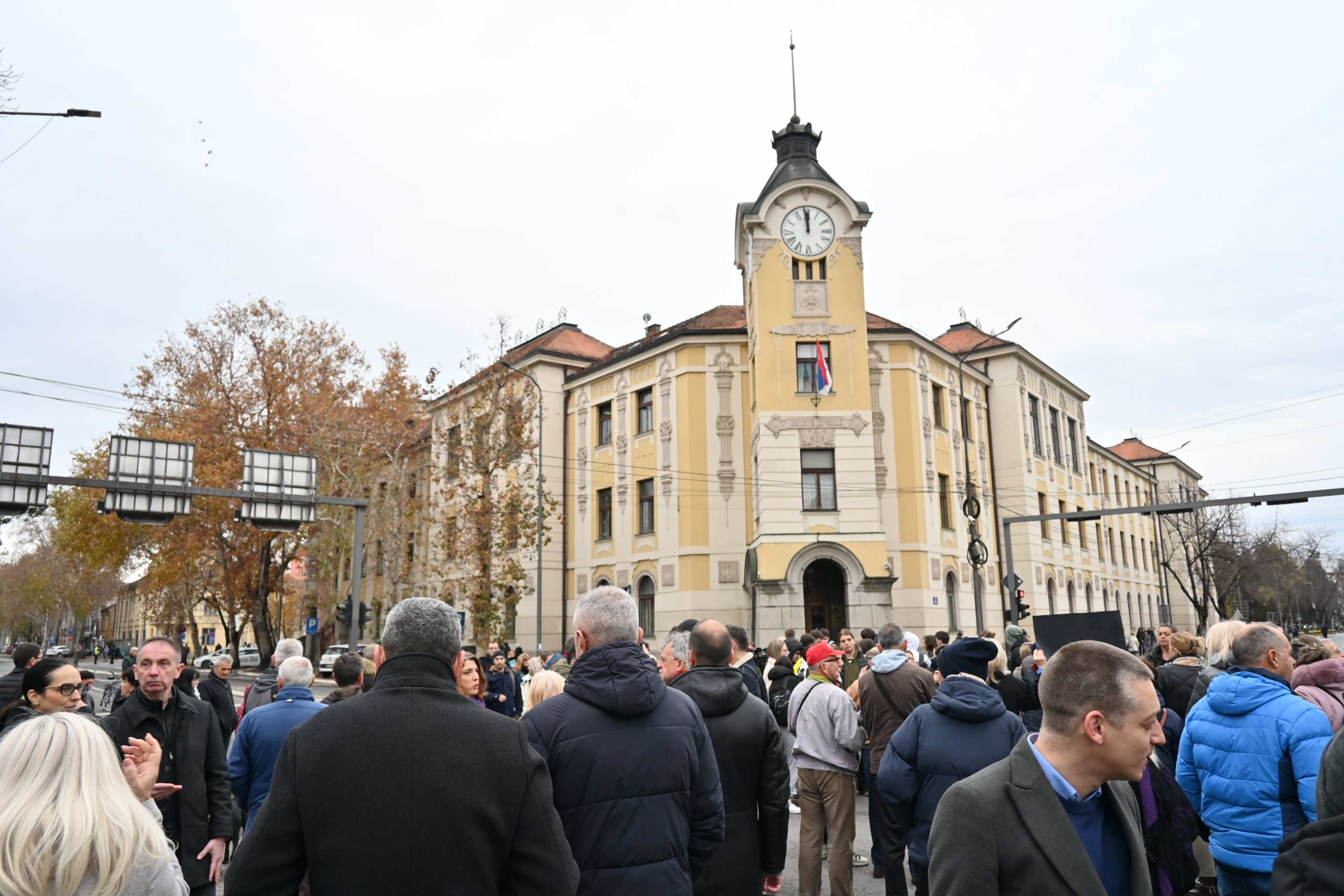 Građani, studenti, gimnazijalci i njihovi nastavnici danas protestuju u Nišu 3