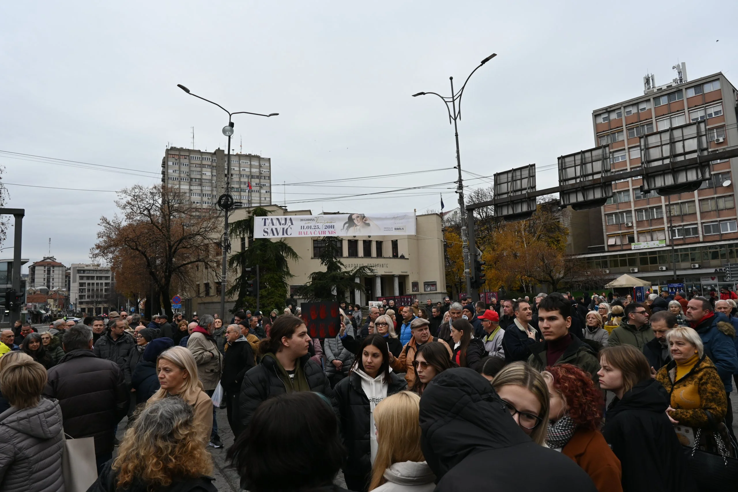 Građani, studenti, gimnazijalci i njihovi nastavnici danas protestuju u Nišu 2