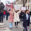 Studenti na kratko blokirali najprometniju raskrsnicu u Nišu (VIDEO) 12