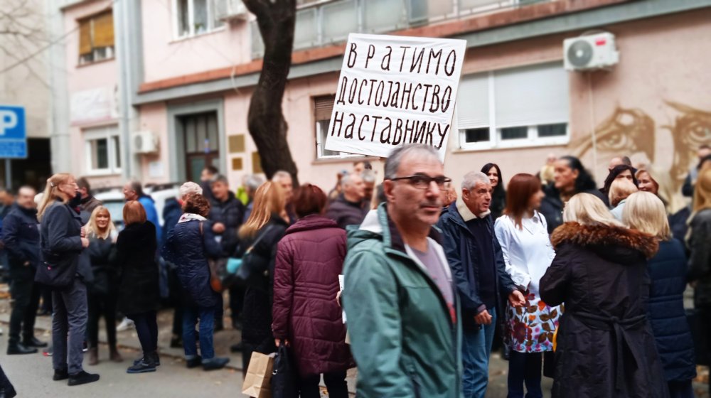 Prosvetari u Nišu obustavljaju rad na jedan dan u znak podrške studentima 1