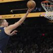 Jokić ubacio 25 poena uz 15 skokova, Denver izgubio od Finiksa 8