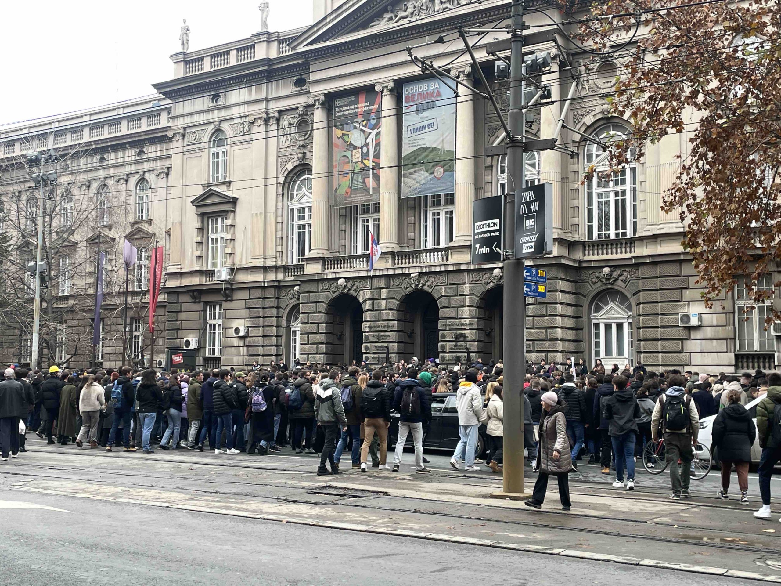 Studenti tehničkih fakulteta blokirali Bulevar na 15 minuta (FOTO/VIDEO) 4