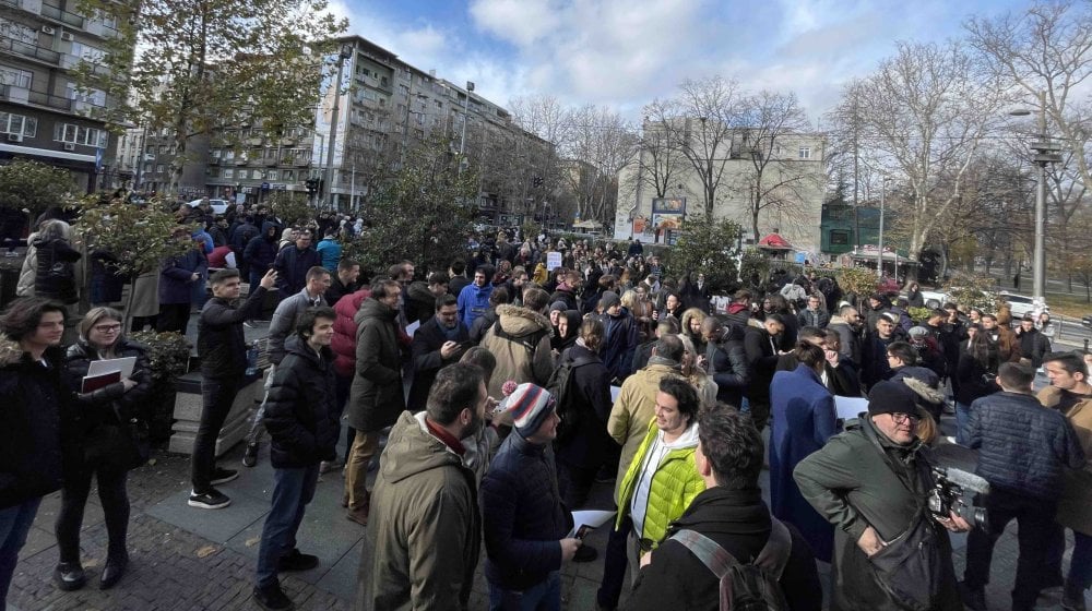 VJT: MUP da prikupi informacije o lecima s pozivom na hapšenje najviših funkcionera 1