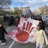 Studenti PMF-a u Novom Sadu koji su u blokadi osudili targetiranje i vređanje dekana 11