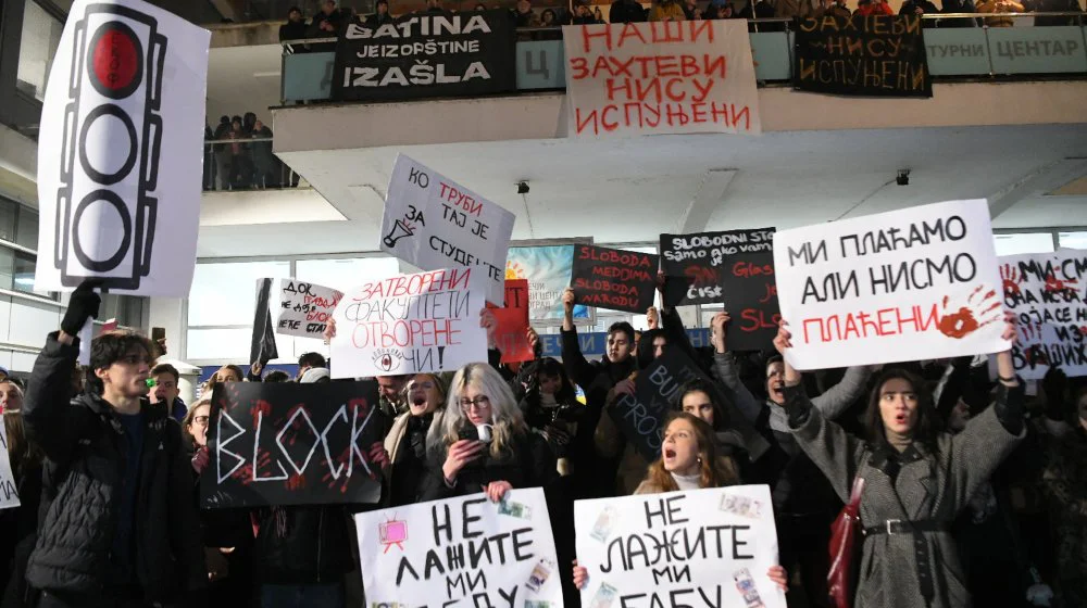 Kako je izgledao protest studenata ispred RTS-a u fotografijama 1