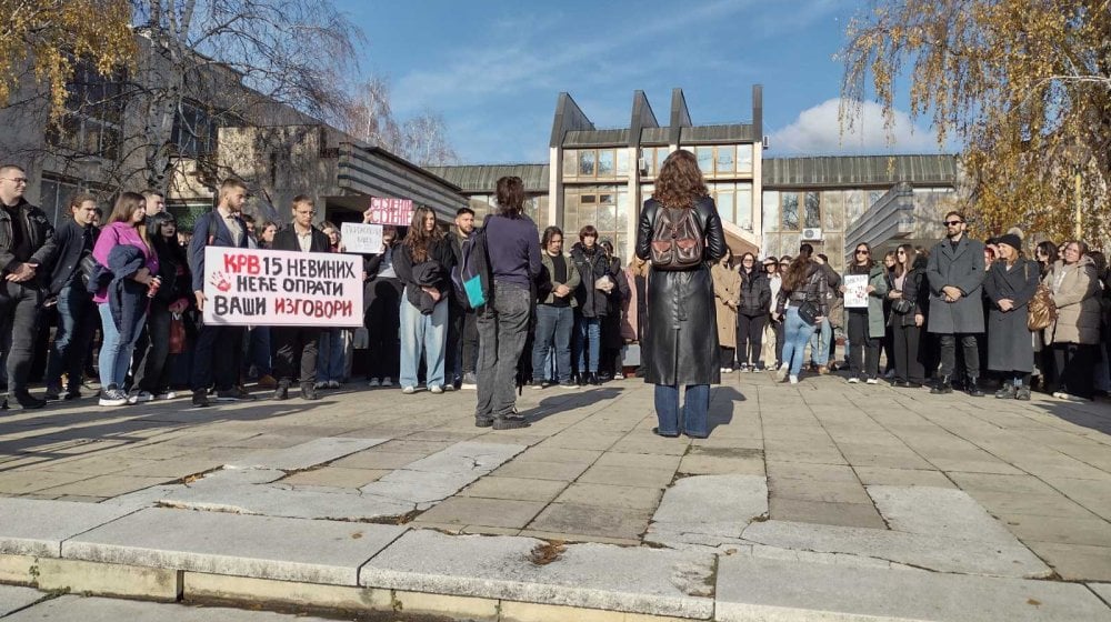 Profesori Fakulteta inženjerskih nauka u Kragujevcu podržali proteste studenata 1