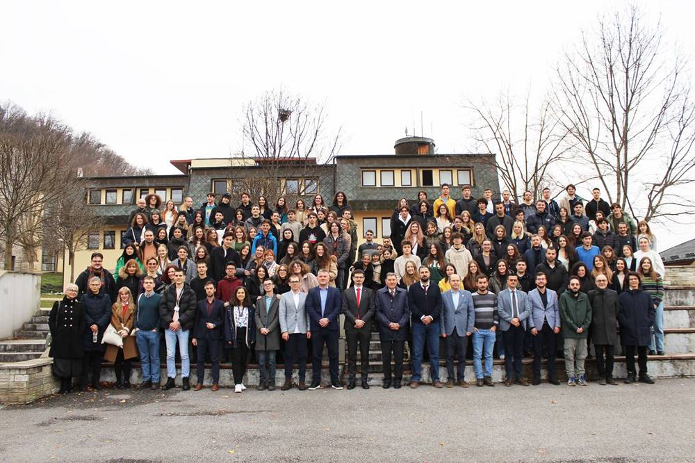 Godišnji susret polaznika Petnice, alumnista, saradnika i gostiju na petničkoj konferenciji 1