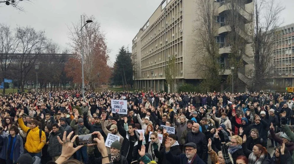 Poljoprivredni fakultet u Novom Sadu nije sačekao plenum studenata, odlučeno da se nastava prekida: Studenti najavljuju da će se svejedno okupiti 1