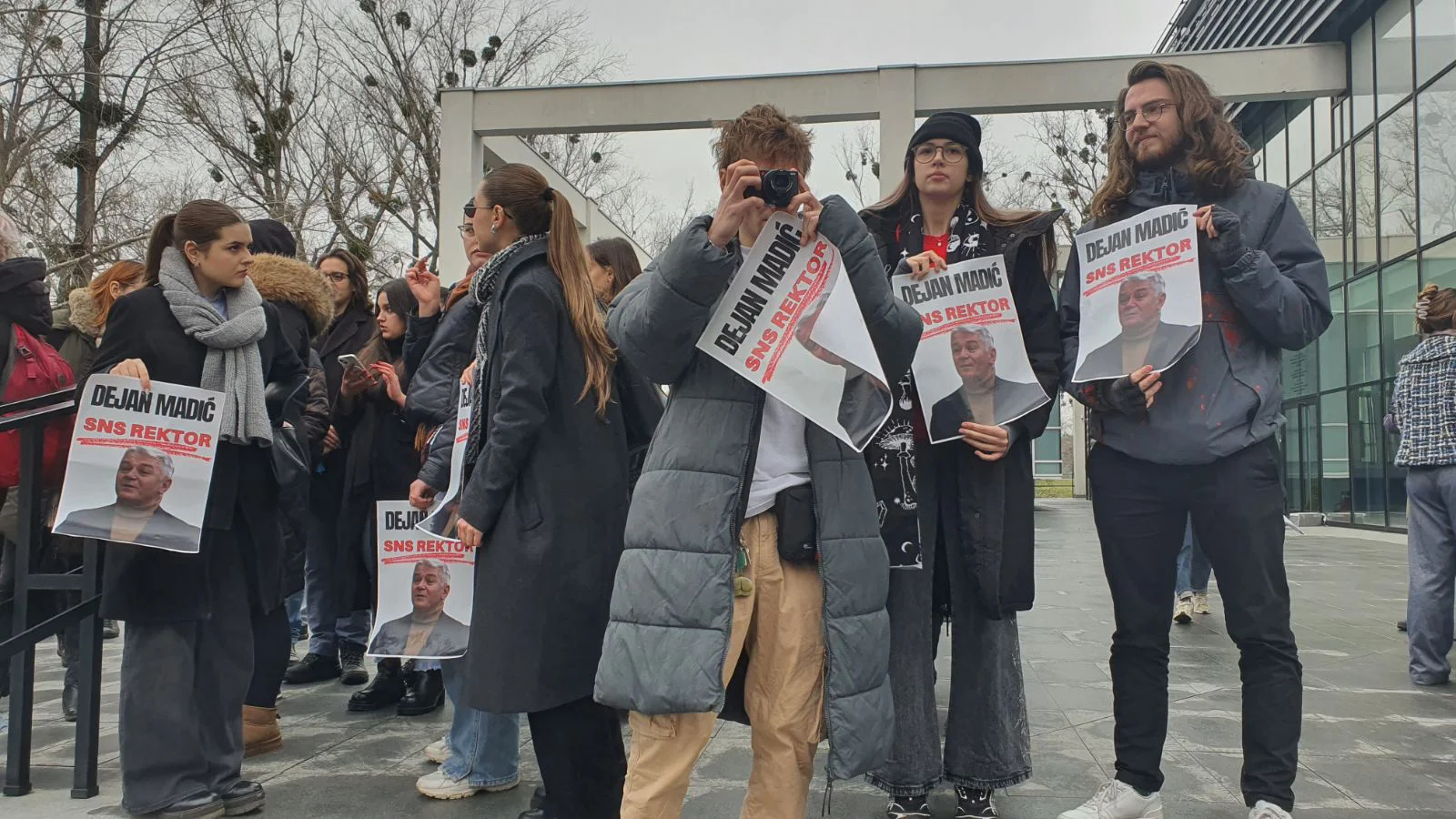 Poljoprivredni fakultet u Novom Sadu nije sačekao plenum studenata, odlučeno da se nastava prekida: Studenti najavljuju da će se svejedno okupiti 2