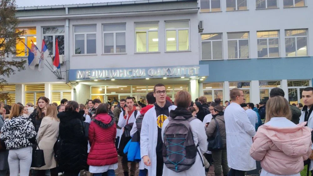 Doktori pokrenuli peticiju, podržavaju studente i njihove zahteve: Lekarska komora Srbije munjevito se ogradila od inicijative 3