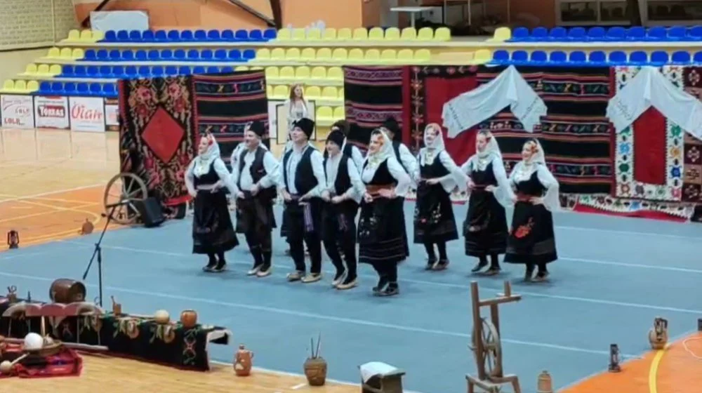 Veterani Gradskog folklornog ansambla „ZO-RAˮ Zaječar učestvovali na susretima veteranskih ansambala Srbije 9