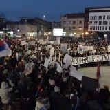 "Ako vam fali kičma, stavićemo mi svoju": Počeo studentski protest i blokada u Kragujevcu (FOTO) 7