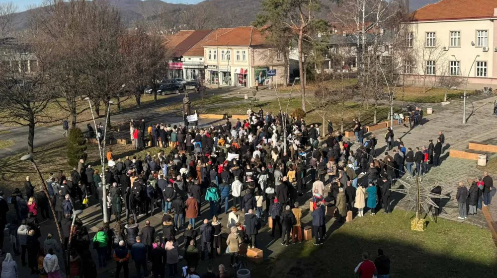 "Da se i glas mladih čuje": Skup podrške studentima u Trsteniku (VIDEO) 7