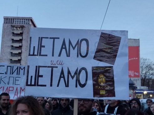 "(U)stanimo sad svi za Novi Sad": Završen najmasovniji protest "Zastani Srbijo" u Kragujevcu 7