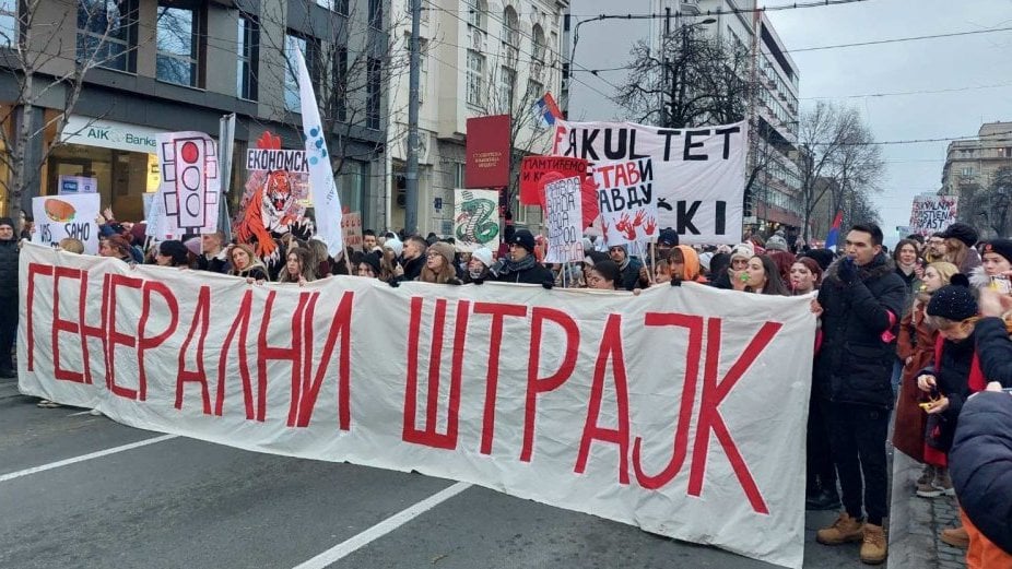 Završeni protesti ispred Banovine i Ustavnog suda: Studenti u Nišu i Beogradu pozvali na generalni štrajk 5