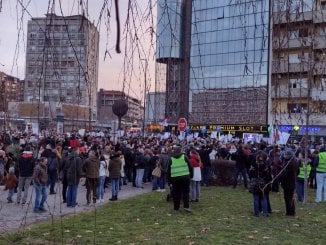 "(U)stanimo sad svi za Novi Sad": Završen najmasovniji protest "Zastani Srbijo" u Kragujevcu 4