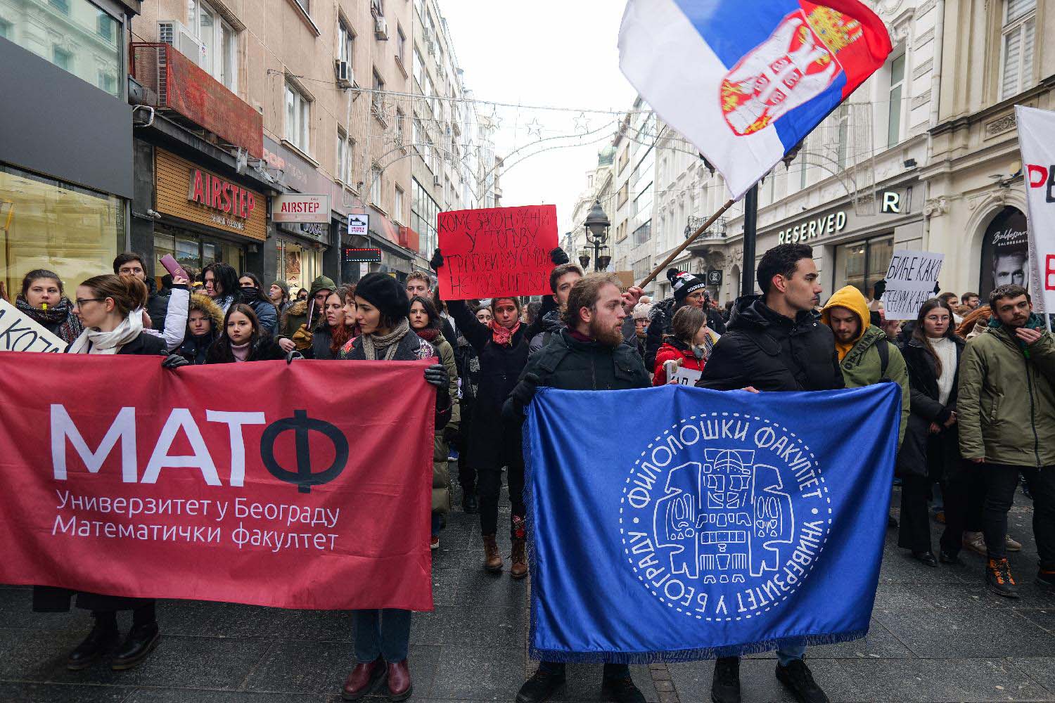 Završen veliki protest studenata "Sudite po zakonu!" zbog gaženja studentkinje ispred Tužilaštva u Beogradu(VIDEO/FOTO) 3