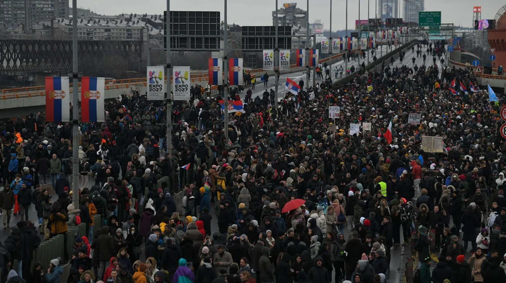 Crta: Proteste i blokade zbog pada nadstrešnice podržava 61 odsto građana Srbije 8