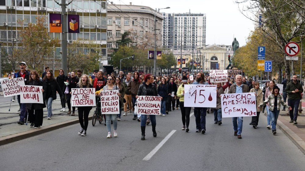 Šta treba da se desi da se preostale sfere društva priključe demonstracijama i "pokažu zube" režimu? 8