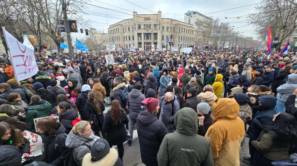 Završen veliki protest studenata "Sudite po zakonu!" zbog gaženja studentkinje ispred Tužilaštva u Beogradu(VIDEO/FOTO) 11