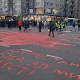 Završen protest novosadskih studenata: Ostavili pisma za BIA i ofarbali Bulevar oslobođenja (FOTO, VIDEO) 4