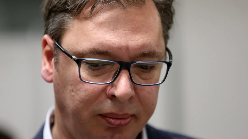 Ko ste vi, Aleksandre Vučiću? 1