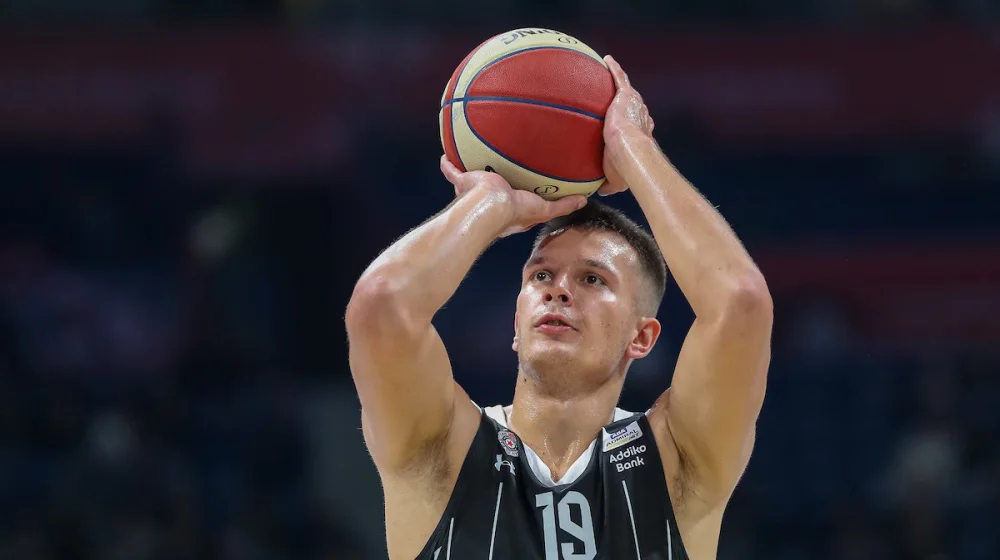 Arijan Lakić debitovao za Partizan u Evroligi: Obradović traži od nas da se borimo i to je najvažnije 7