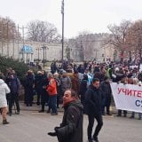 "Niški profesori ne ćute": Počeo prvi protest univerzitetskih nastavnika, studenata i građana 10