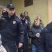 Policija na skupu podrške roditeljima u novosadskoj školi "Ivo Lola Ribar", tvrdi da je došla "zbog bezbednosti" 3